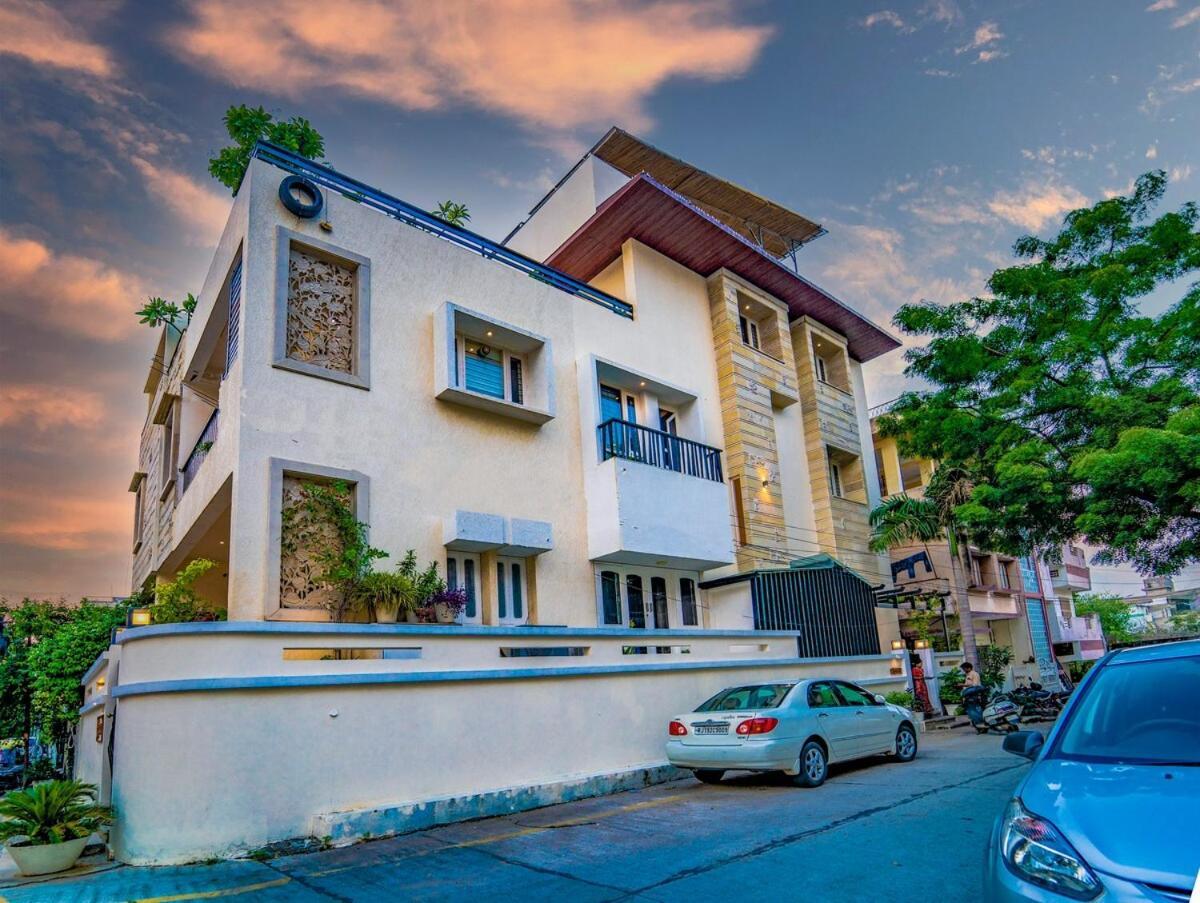 Santosh Villa - The House Of Antiques And Art Udaipur Exterior foto
