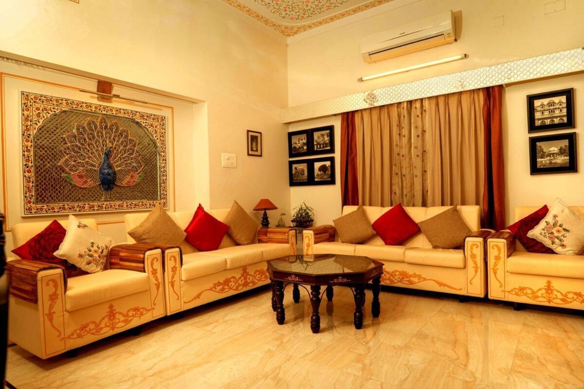 Santosh Villa - The House Of Antiques And Art Udaipur Exterior foto