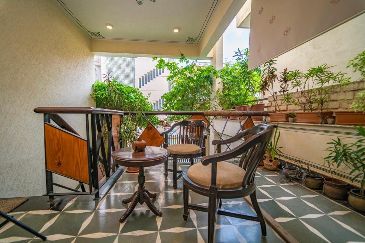Santosh Villa - The House Of Antiques And Art Udaipur Exterior foto